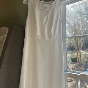 Elegant White Sleeveless Dress